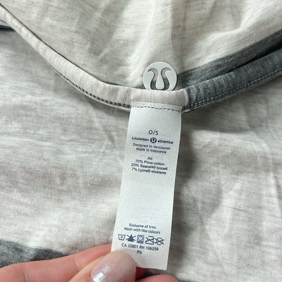 Lululemon Sage Scarf/Wrap - Picture 2 of 4